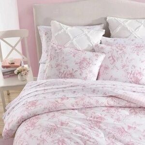 Laura Ashley 2pc Twin Extra Long Delphine Reversible PINK Comforter
